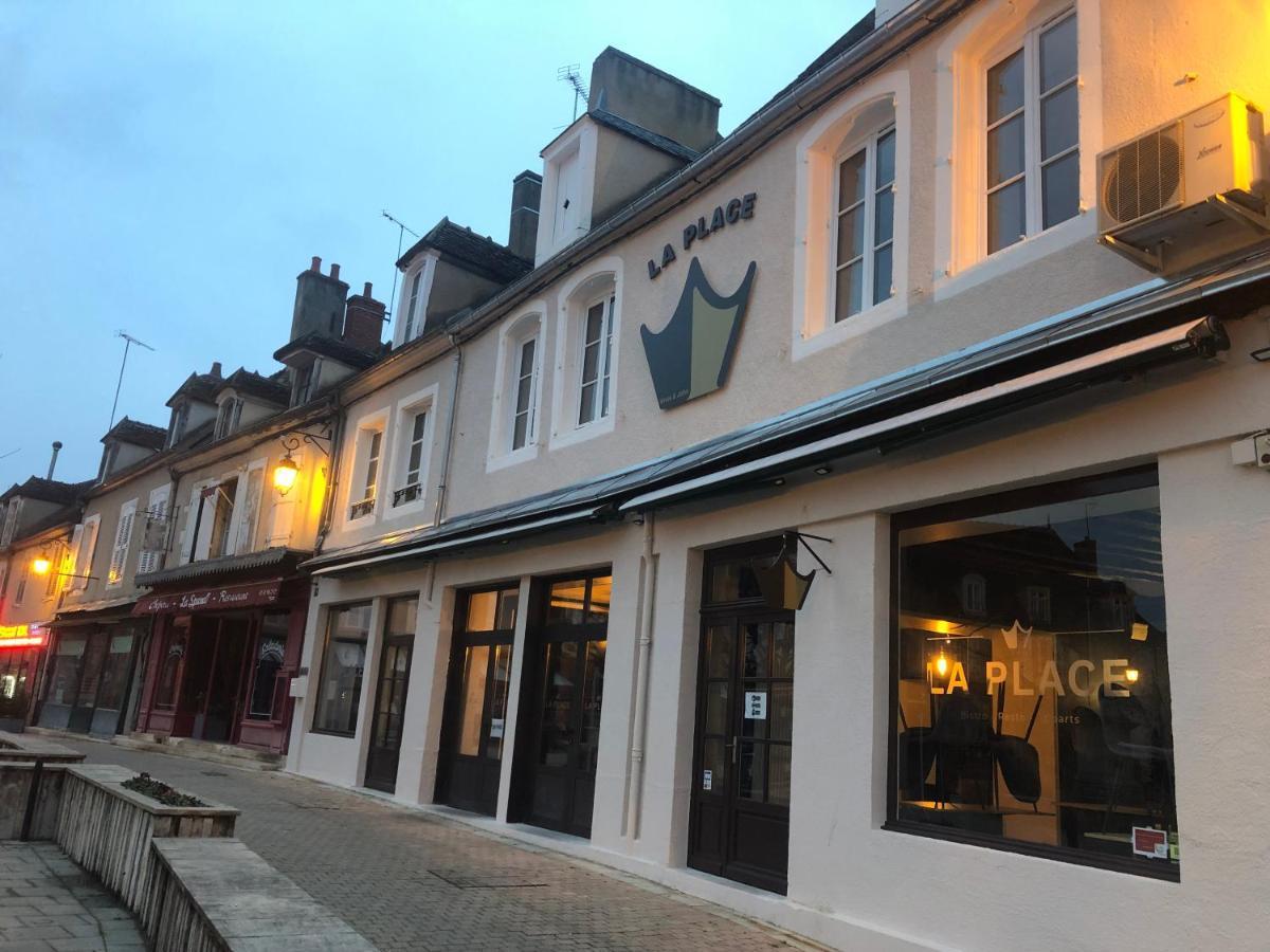 Hotel Restaurant La Place Saint-Amand-Mont-Rond Exterior foto